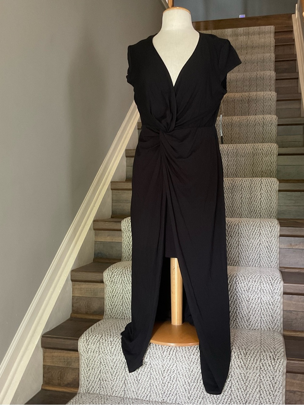 Jodi Kristopher Black Twist-Front V-Neck Maxi Dress